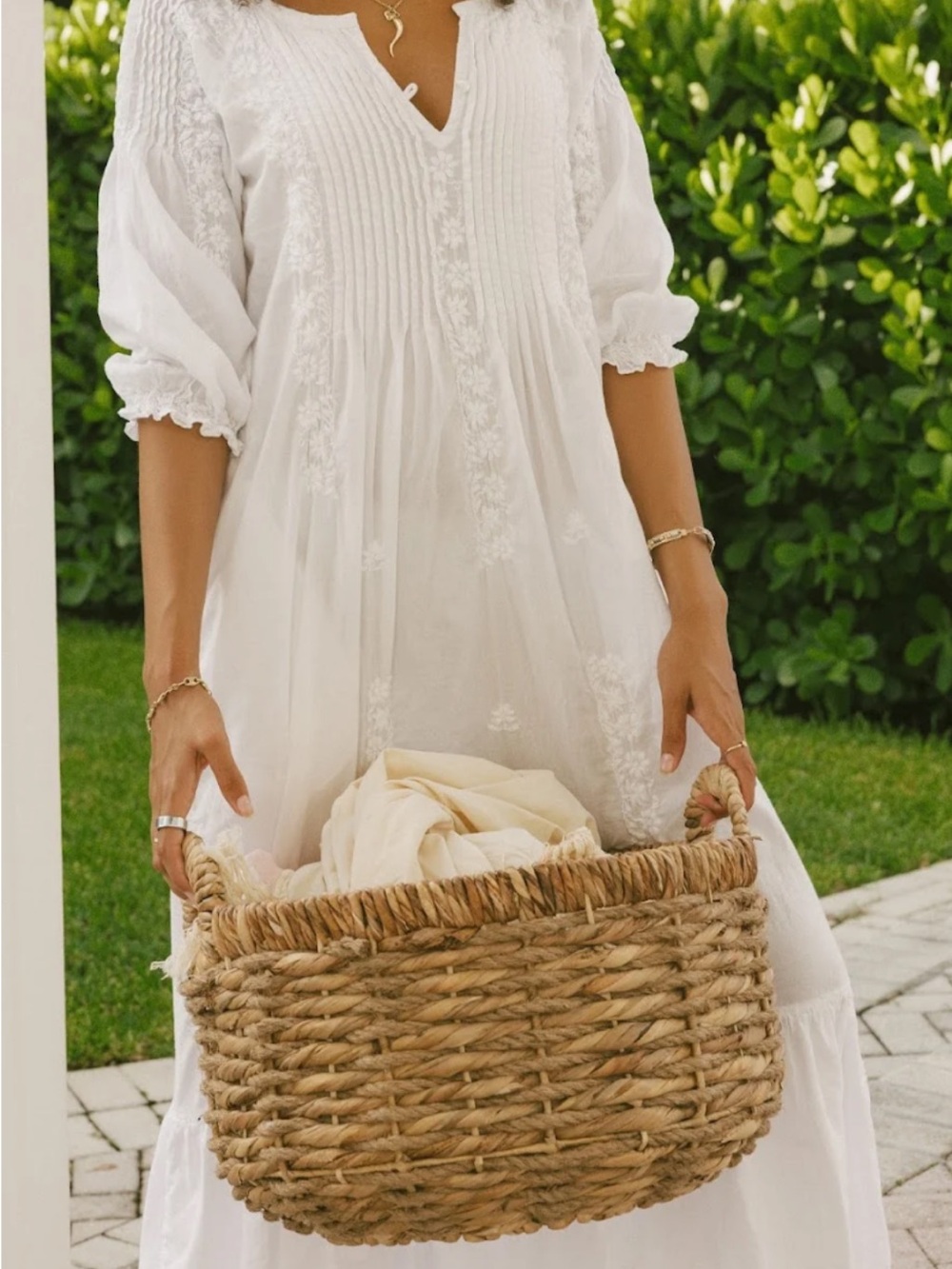 Soft Surroundings White Nightgown maxi long riffle embroidered